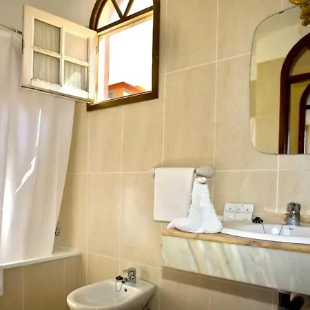 Nice Apartment,Wifi Free En Area Common,Terrace,View,Beach, Tenerife South Lägenhet *